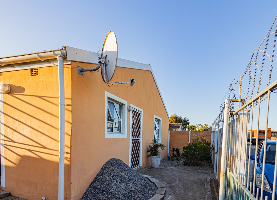 6 Bedroom Property for Sale in Scottsville Western Cape